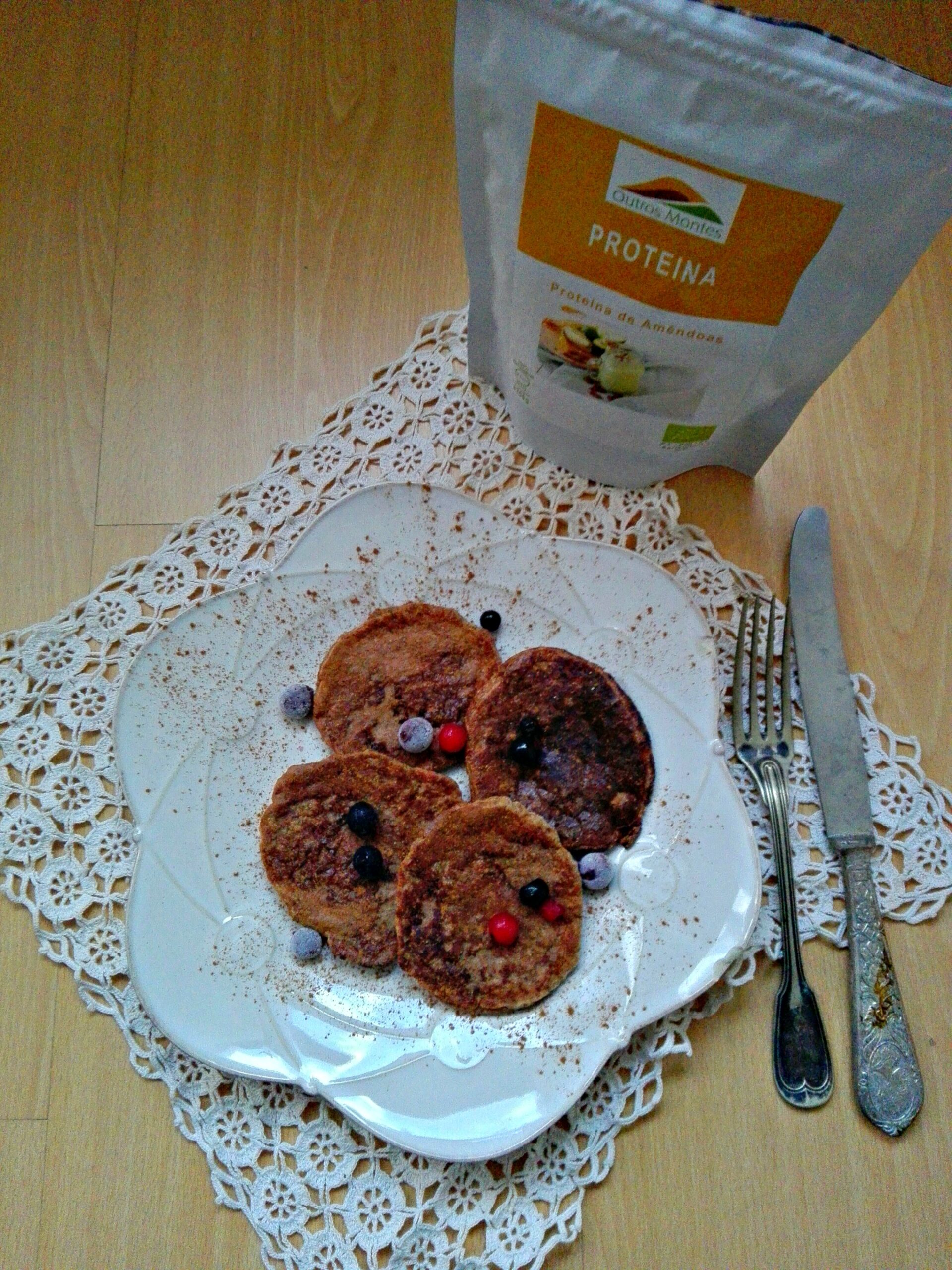 Panquecas de pêra e Proteína de Amêndoa Outros Montes (sem ovos e sem açúcares refinados)
