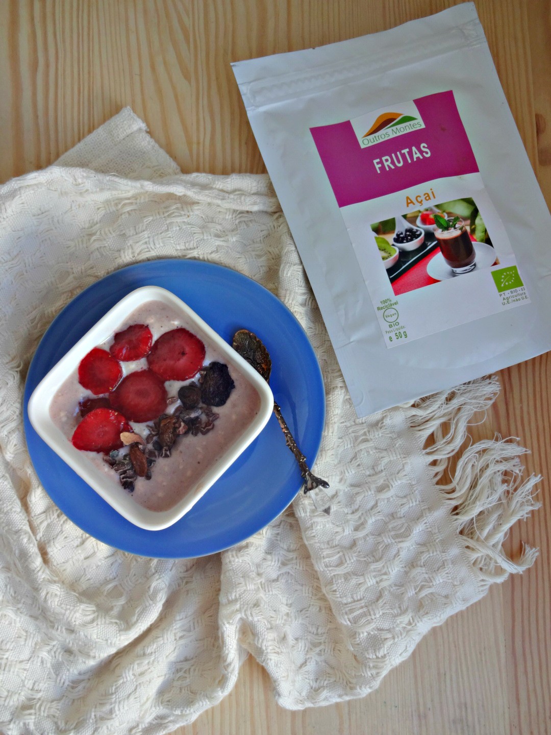 Papas frias de banana, morangos, Cereais Goji e Cânhamo e Açaí Outros Montes