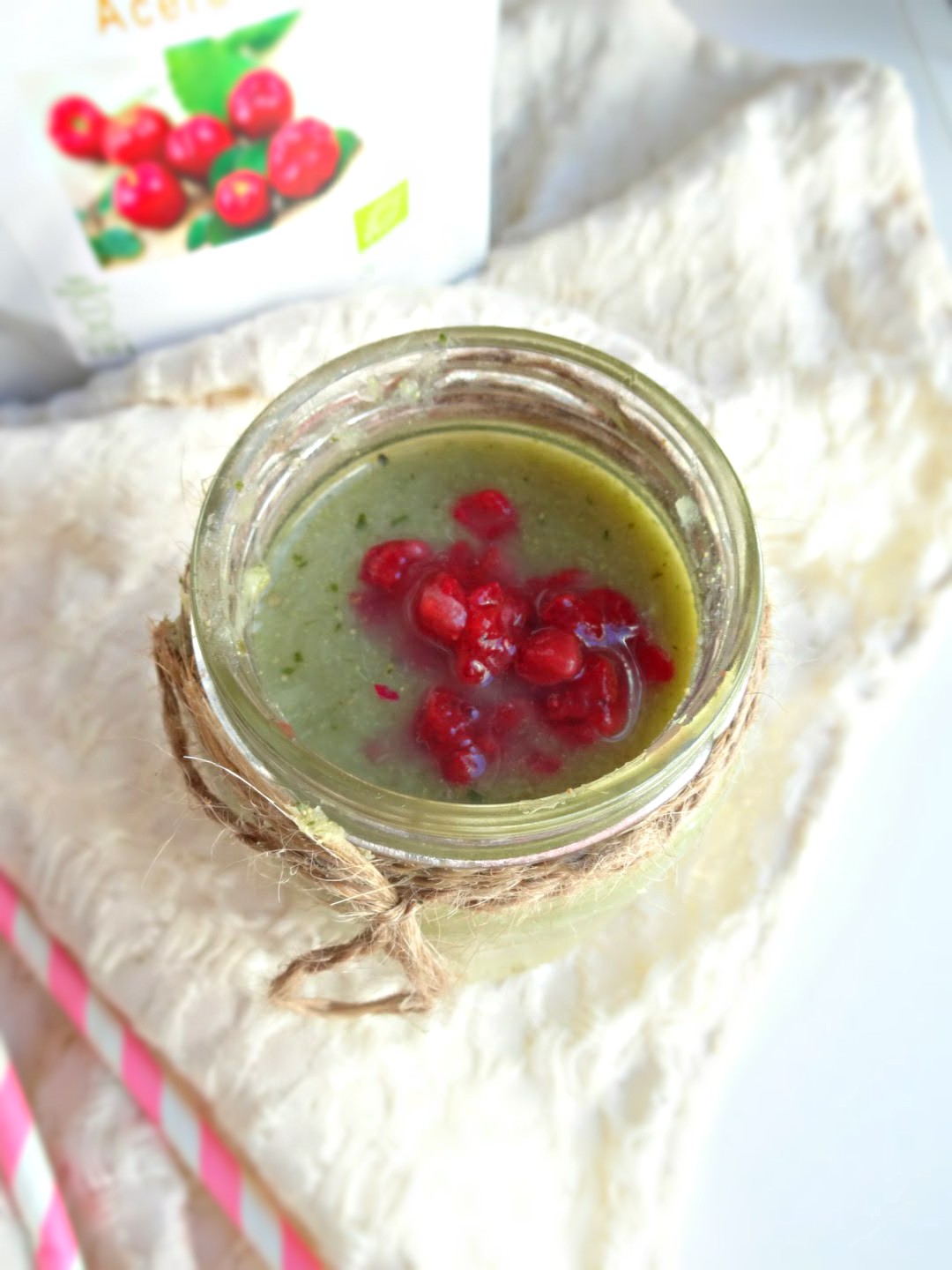 Batido de maçã, abacaxi e Acerola Outros Montes