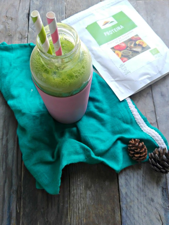 Smoothie de maçã, abacaxi, espinafres e Proteína de Sementes de Abóbora Outros Montes