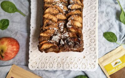 Bolo Low Carb de Maçã e Espinafres Sem Glúten