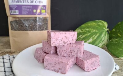 Pudim de Chia de Morango na Travessa